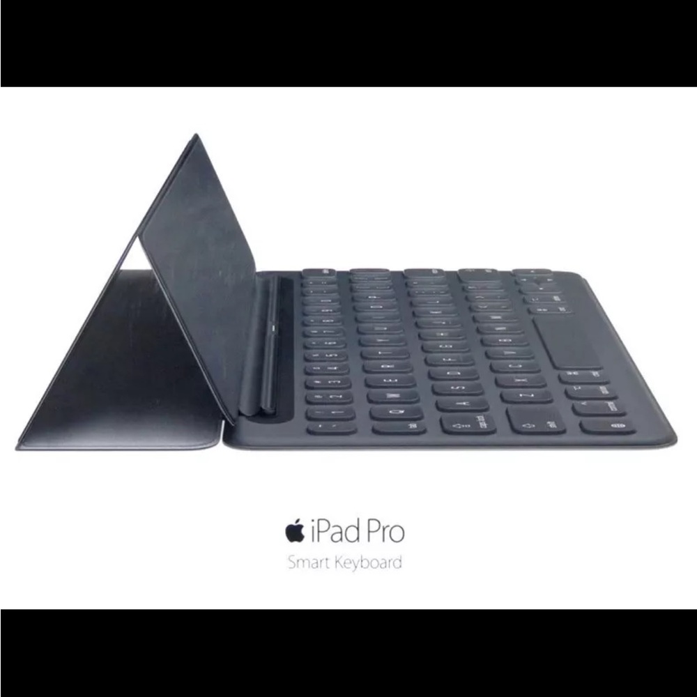 Apple 12.9 inch iPad Smart Keyboard